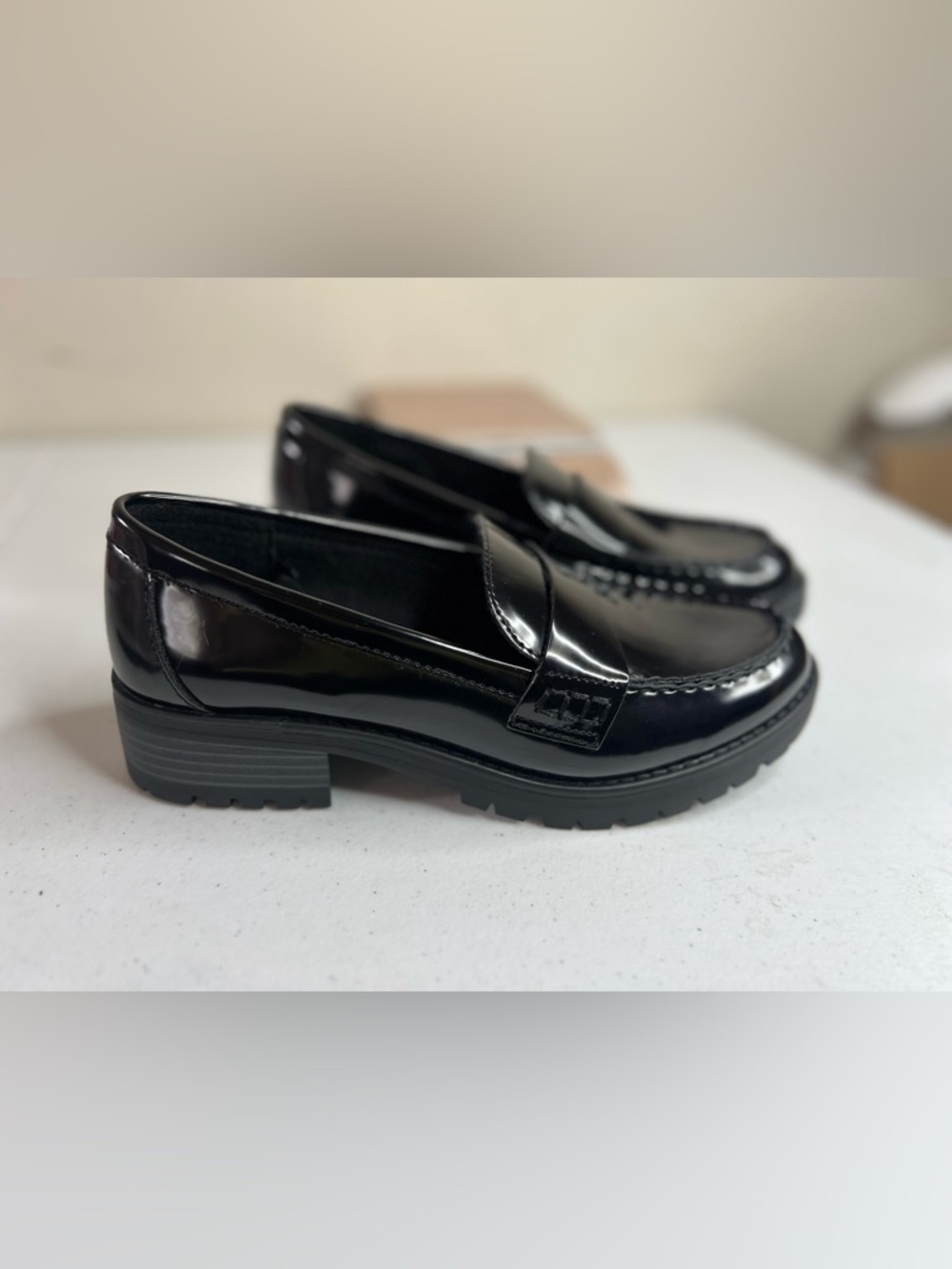 old navy Chunky Black Loafers Women’s Platform Penny Loafers Size 8.5 Preppy